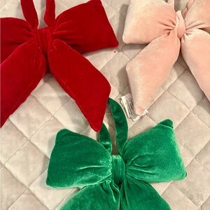 Set of 3 velvet plush pillow bow ornaments